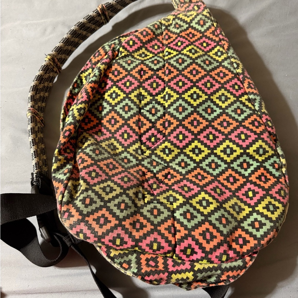 Kavu Multicolor Geometric Backpack - Picture 5 of 12
